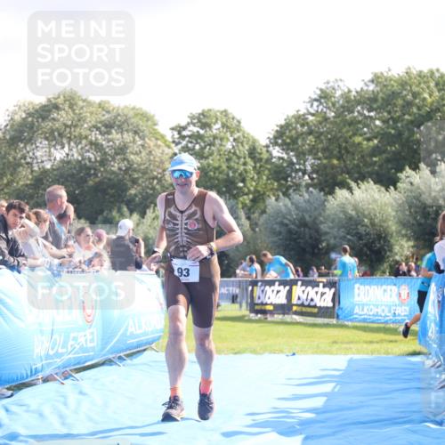 25.08.2024 - Elbe Triathlon Hamburg H.Heesch http://msf.ph/oto/6853036 25.08.2024 10:50:46 Ziel 93 meine-sportfotos.de