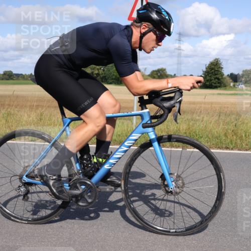 25.08.2024 - Elbe Triathlon Hamburg Fuchs,  Jonas http://msf.ph/oto/6853040 25.08.2024 10:36:40 Radfahren 623 meine-sportfotos.de