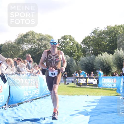 25.08.2024 - Elbe Triathlon Hamburg H.Heesch http://msf.ph/oto/6853069 25.08.2024 10:50:46 Ziel 93 meine-sportfotos.de