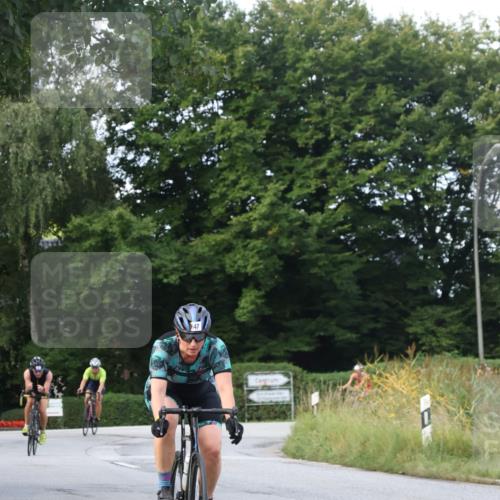 25.08.2024 - Elbe Triathlon Hamburg Fuchs,  Jonas http://msf.ph/oto/6853077 25.08.2024 10:00:48 Radfahren 385, 305, 401, 547, 407 meine-sportfotos.de