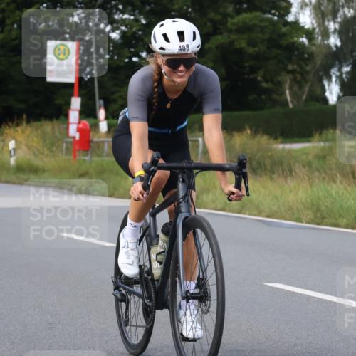 25.08.2024 - Elbe Triathlon Hamburg Fuchs,  Jonas http://msf.ph/oto/6853079 25.08.2024 10:36:49 Radfahren 488, 475, 673, 483 meine-sportfotos.de
