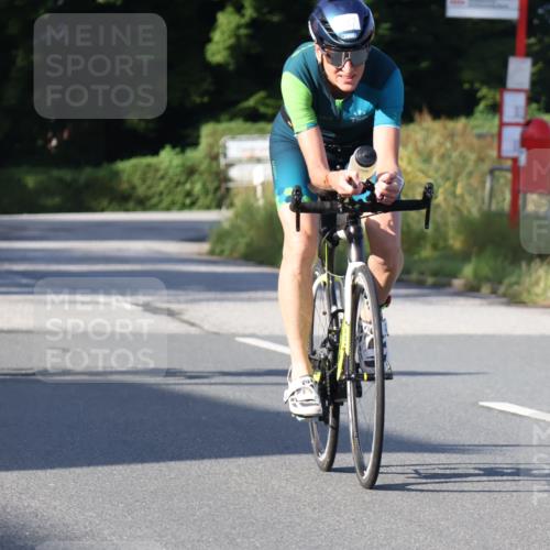25.08.2024 - Elbe Triathlon Hamburg Fuchs,  Jonas http://msf.ph/oto/6853111 25.08.2024 09:16:32 Radfahren 72, 127, 118, 254, 123, 173, 314 meine-sportfotos.de
