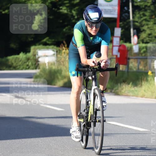 25.08.2024 - Elbe Triathlon Hamburg Fuchs,  Jonas http://msf.ph/oto/6853121 25.08.2024 09:16:32 Radfahren 72, 127, 118, 254, 123, 173, 314 meine-sportfotos.de