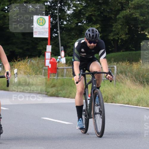 25.08.2024 - Elbe Triathlon Hamburg Fuchs,  Jonas http://msf.ph/oto/6853130 25.08.2024 10:36:52 Radfahren 488, 475, 673, 483 meine-sportfotos.de