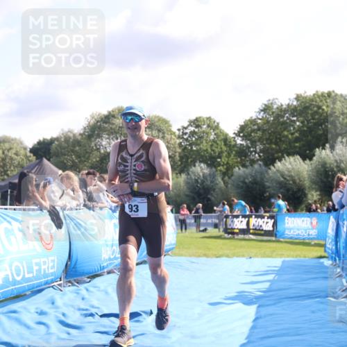 25.08.2024 - Elbe Triathlon Hamburg H.Heesch http://msf.ph/oto/6853139 25.08.2024 10:50:47 Ziel 93, 266 meine-sportfotos.de