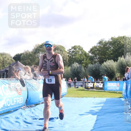 25.08.2024 - Elbe Triathlon Hamburg H.Heesch http://msf.ph/oto/6853147 25.08.2024 10:50:47 Ziel 93, 266 meine-sportfotos.de
