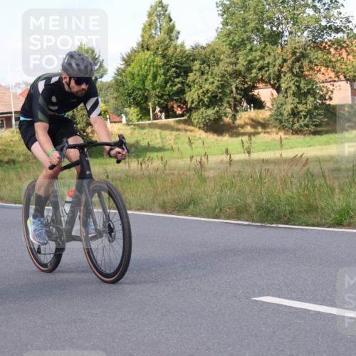 25.08.2024 - Elbe Triathlon Hamburg Fuchs,  Jonas http://msf.ph/oto/6853172 25.08.2024 10:36:53 Radfahren 488, 475, 673, 483 meine-sportfotos.de