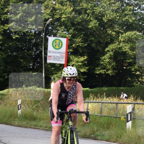 25.08.2024 - Elbe Triathlon Hamburg Fuchs,  Jonas http://msf.ph/oto/6853176 25.08.2024 10:01:02 Radfahren 214, 550, 544, 440, 406 meine-sportfotos.de
