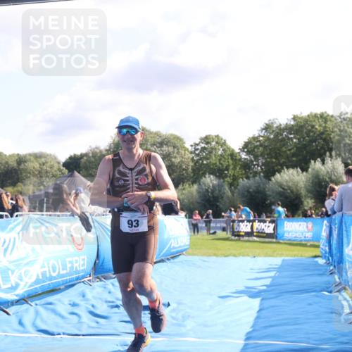 25.08.2024 - Elbe Triathlon Hamburg H.Heesch http://msf.ph/oto/6853181 25.08.2024 10:50:47 Ziel 93, 266 meine-sportfotos.de