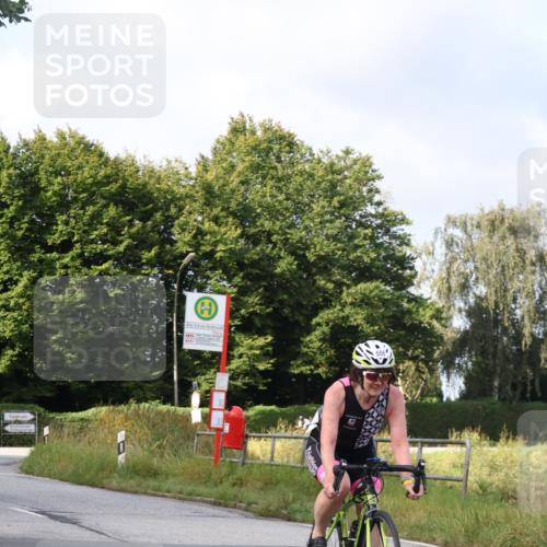 25.08.2024 - Elbe Triathlon Hamburg Fuchs,  Jonas http://msf.ph/oto/6853185 25.08.2024 10:01:02 Radfahren 214, 550, 544, 440, 406 meine-sportfotos.de