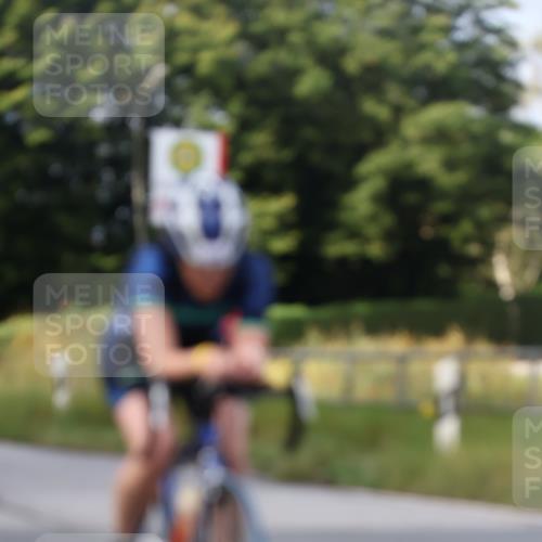 25.08.2024 - Elbe Triathlon Hamburg Fuchs,  Jonas http://msf.ph/oto/6853188 25.08.2024 10:01:03 Radfahren 214, 550, 544, 440, 406 meine-sportfotos.de
