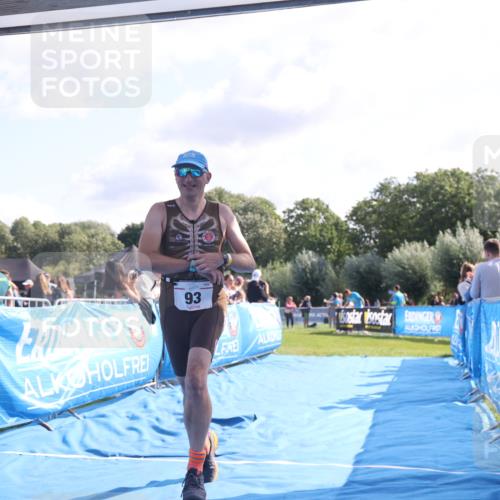 25.08.2024 - Elbe Triathlon Hamburg H.Heesch http://msf.ph/oto/6853193 25.08.2024 10:50:47 Ziel 93, 266 meine-sportfotos.de