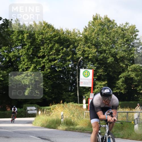 25.08.2024 - Elbe Triathlon Hamburg Fuchs,  Jonas http://msf.ph/oto/6853221 25.08.2024 10:01:05 Radfahren 550, 544, 440, 406, 364 meine-sportfotos.de