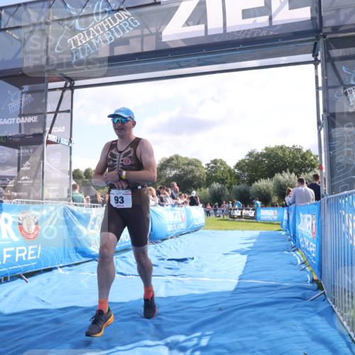 25.08.2024 - Elbe Triathlon Hamburg H.Heesch http://msf.ph/oto/6853245 25.08.2024 10:50:47 Ziel 93, 266 meine-sportfotos.de