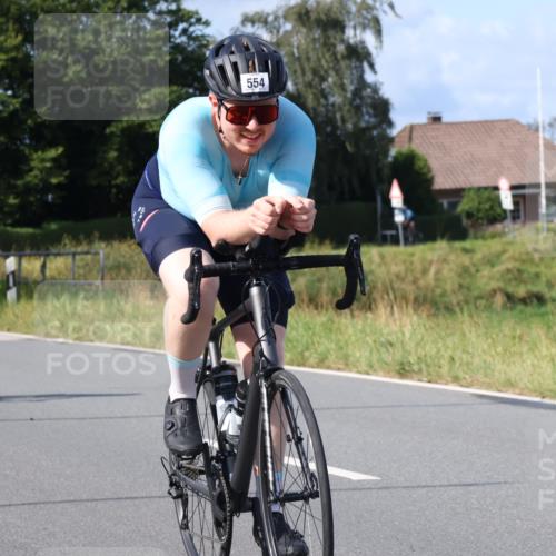 25.08.2024 - Elbe Triathlon Hamburg Fuchs,  Jonas http://msf.ph/oto/6853260 25.08.2024 10:37:01 Radfahren 483, 554, 584, 556, 622 meine-sportfotos.de
