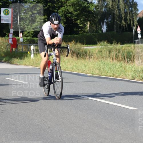 25.08.2024 - Elbe Triathlon Hamburg Fuchs,  Jonas http://msf.ph/oto/6853263 25.08.2024 09:16:35 Radfahren 127, 118, 254, 123, 173, 314 meine-sportfotos.de