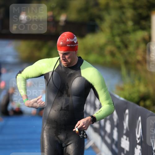 25.08.2024 - Elbe Triathlon Hamburg H.Heesch http://msf.ph/oto/6853266 25.08.2024 09:01:07 Schwimmen 226, 238, 270, 284, 309 meine-sportfotos.de