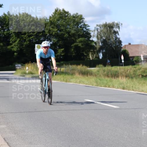 25.08.2024 - Elbe Triathlon Hamburg Fuchs,  Jonas http://msf.ph/oto/6853283 25.08.2024 10:37:01 Radfahren 483, 554, 584, 556, 622 meine-sportfotos.de
