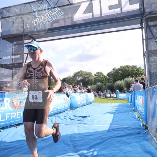 25.08.2024 - Elbe Triathlon Hamburg H.Heesch http://msf.ph/oto/6853298 25.08.2024 10:50:47 Ziel 93, 266 meine-sportfotos.de