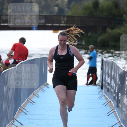 25.08.2024 - Elbe Triathlon Hamburg H.Heesch http://msf.ph/oto/6853339 25.08.2024 15:37:24 Schwimmen  meine-sportfotos.de