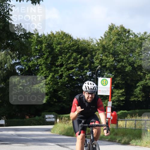 25.08.2024 - Elbe Triathlon Hamburg Fuchs,  Jonas http://msf.ph/oto/6853341 25.08.2024 10:01:16 Radfahren 364, 516, 276 meine-sportfotos.de
