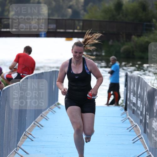 25.08.2024 - Elbe Triathlon Hamburg H.Heesch http://msf.ph/oto/6853347 25.08.2024 15:37:24 Schwimmen  meine-sportfotos.de