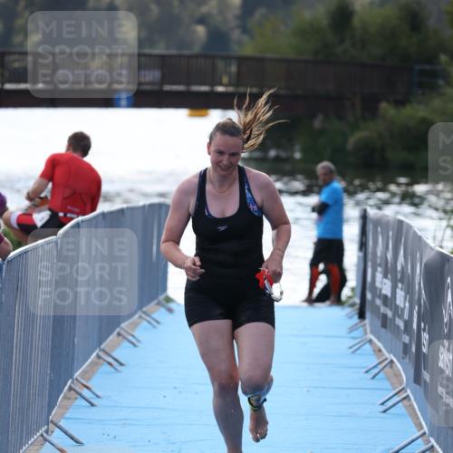 25.08.2024 - Elbe Triathlon Hamburg H.Heesch http://msf.ph/oto/6853356 25.08.2024 15:37:25 Schwimmen  meine-sportfotos.de