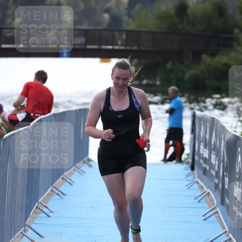 25.08.2024 - Elbe Triathlon Hamburg H.Heesch http://msf.ph/oto/6853364 25.08.2024 15:37:25 Schwimmen  meine-sportfotos.de