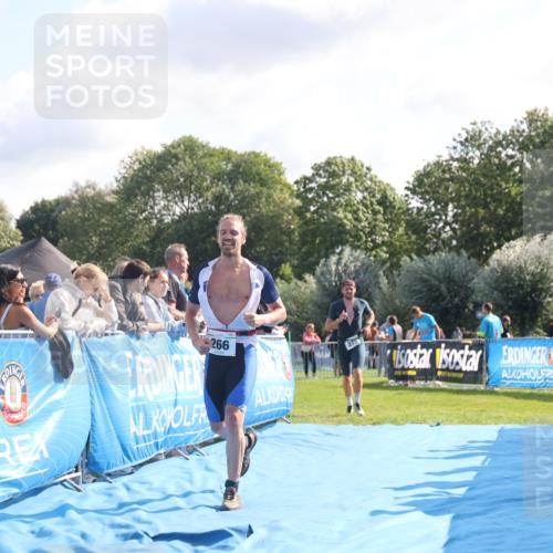 25.08.2024 - Elbe Triathlon Hamburg H.Heesch http://msf.ph/oto/6853367 25.08.2024 10:50:55 Ziel 266, 275 meine-sportfotos.de