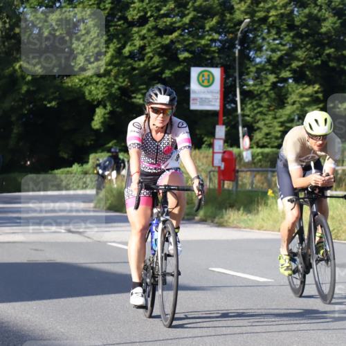 25.08.2024 - Elbe Triathlon Hamburg Fuchs,  Jonas http://msf.ph/oto/6853388 25.08.2024 09:16:55 Radfahren 106, 108, 277, 59 meine-sportfotos.de
