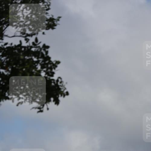 25.08.2024 - Elbe Triathlon Hamburg Fuchs,  Jonas http://msf.ph/oto/6853392 25.08.2024 10:01:24 Radfahren 355, 424 meine-sportfotos.de