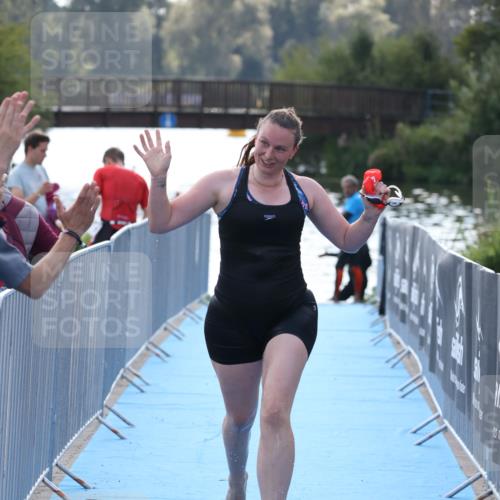 25.08.2024 - Elbe Triathlon Hamburg H.Heesch http://msf.ph/oto/6853397 25.08.2024 15:37:25 Schwimmen  meine-sportfotos.de