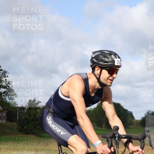25.08.2024 - Elbe Triathlon Hamburg Fuchs,  Jonas http://msf.ph/oto/6853405 25.08.2024 10:01:25 Radfahren 355, 424 meine-sportfotos.de