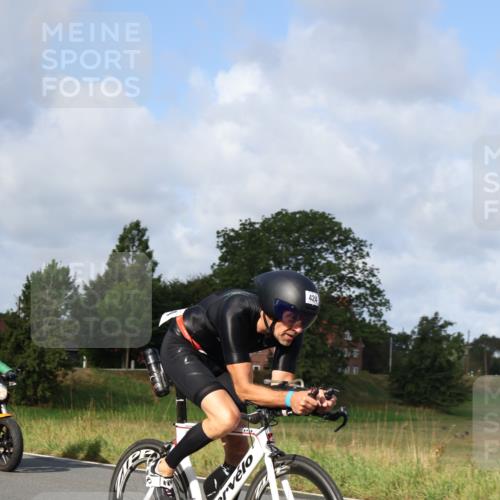 25.08.2024 - Elbe Triathlon Hamburg Fuchs,  Jonas http://msf.ph/oto/6853417 25.08.2024 10:01:26 Radfahren 355, 424 meine-sportfotos.de