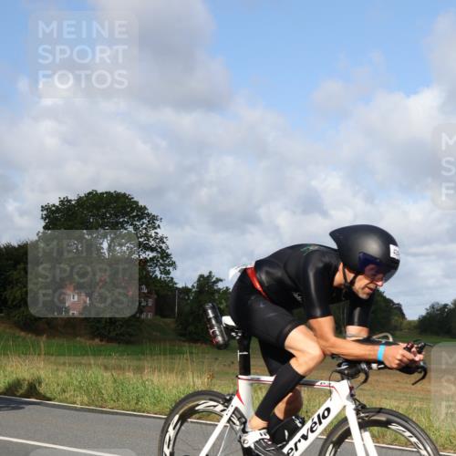 25.08.2024 - Elbe Triathlon Hamburg Fuchs,  Jonas http://msf.ph/oto/6853420 25.08.2024 10:01:26 Radfahren 355, 424 meine-sportfotos.de