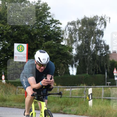 25.08.2024 - Elbe Triathlon Hamburg Fuchs,  Jonas http://msf.ph/oto/6853469 25.08.2024 10:01:45 Radfahren 431 meine-sportfotos.de