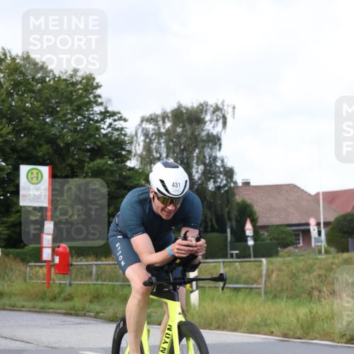 25.08.2024 - Elbe Triathlon Hamburg Fuchs,  Jonas http://msf.ph/oto/6853472 25.08.2024 10:01:45 Radfahren 431 meine-sportfotos.de