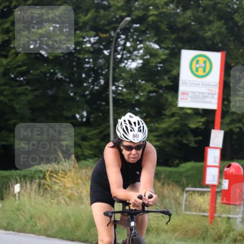 25.08.2024 - Elbe Triathlon Hamburg Fuchs,  Jonas http://msf.ph/oto/6853509 25.08.2024 10:01:53 Radfahren 551 meine-sportfotos.de