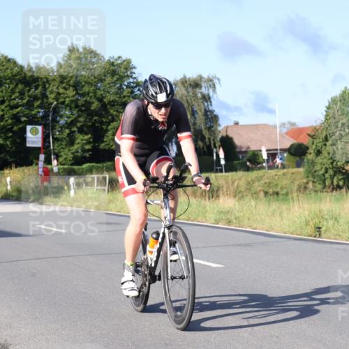 25.08.2024 - Elbe Triathlon Hamburg Fuchs,  Jonas http://msf.ph/oto/6853530 25.08.2024 09:17:02 Radfahren 277, 59 meine-sportfotos.de