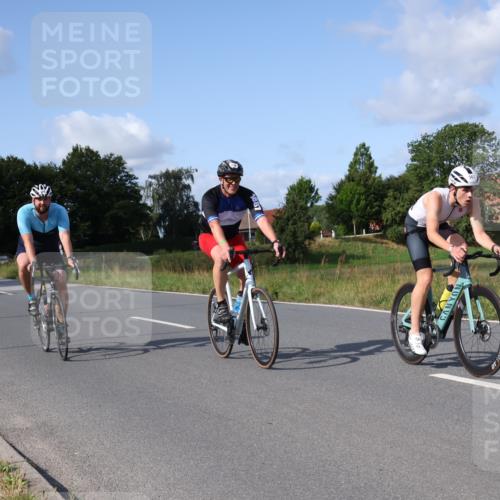 25.08.2024 - Elbe Triathlon Hamburg Fuchs,  Jonas http://msf.ph/oto/6853553 25.08.2024 10:37:16 Radfahren 647, 567, 734, 675, 551, 619, 614 meine-sportfotos.de