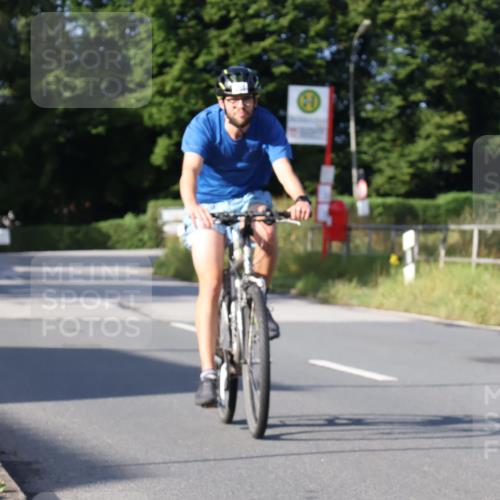 25.08.2024 - Elbe Triathlon Hamburg Fuchs,  Jonas http://msf.ph/oto/6853563 25.08.2024 09:17:17 Radfahren 255 meine-sportfotos.de