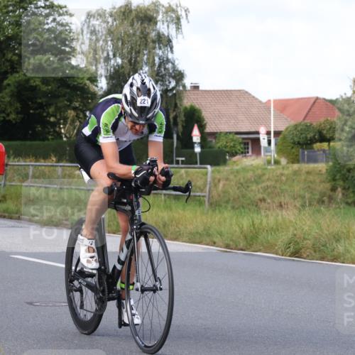 25.08.2024 - Elbe Triathlon Hamburg Fuchs,  Jonas http://msf.ph/oto/6853580 25.08.2024 10:02:03 Radfahren 221, 473, 418, 475 meine-sportfotos.de