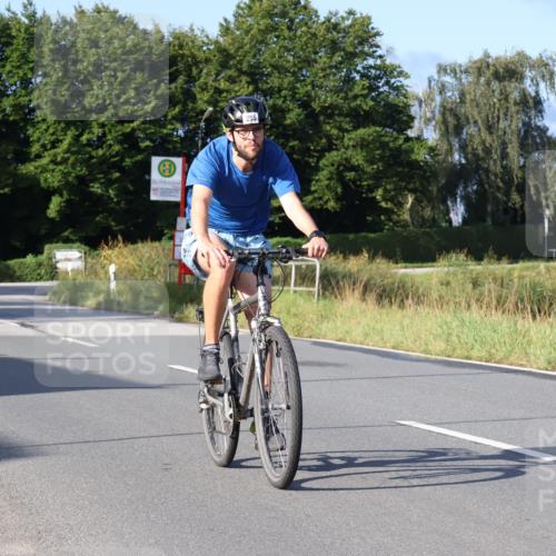 25.08.2024 - Elbe Triathlon Hamburg Fuchs,  Jonas http://msf.ph/oto/6853587 25.08.2024 09:17:17 Radfahren 255 meine-sportfotos.de