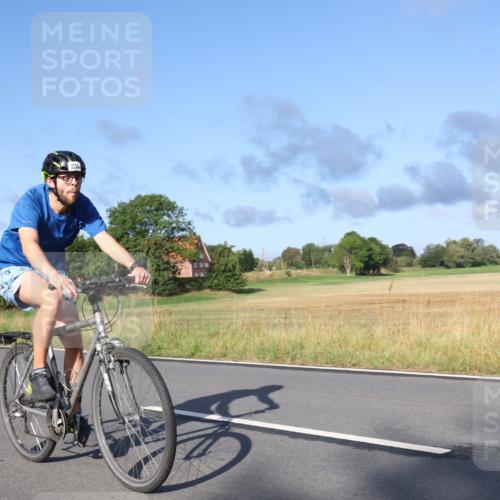 25.08.2024 - Elbe Triathlon Hamburg Fuchs,  Jonas http://msf.ph/oto/6853607 25.08.2024 09:17:18 Radfahren 255 meine-sportfotos.de