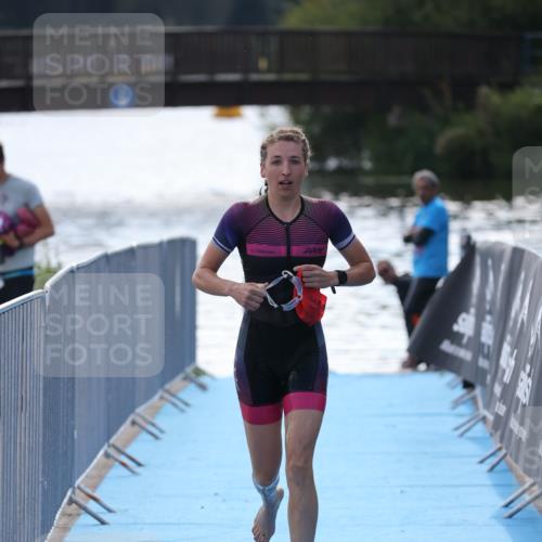 25.08.2024 - Elbe Triathlon Hamburg H.Heesch http://msf.ph/oto/6853610 25.08.2024 15:38:18 Schwimmen  meine-sportfotos.de