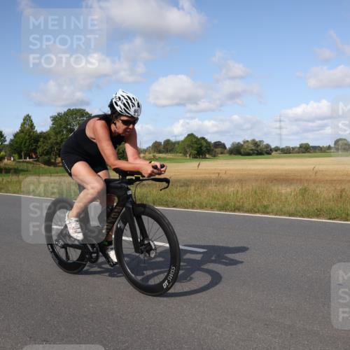 25.08.2024 - Elbe Triathlon Hamburg Fuchs,  Jonas http://msf.ph/oto/6853622 25.08.2024 10:37:19 Radfahren 647, 567, 734, 675, 551, 619, 614, 621, 493 meine-sportfotos.de