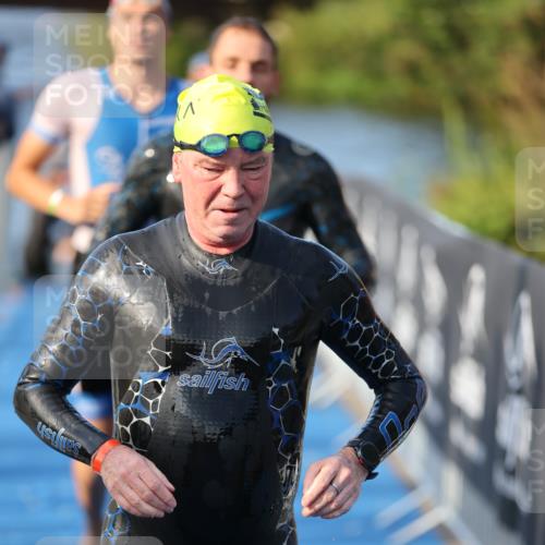 25.08.2024 - Elbe Triathlon Hamburg H.Heesch http://msf.ph/oto/6853623 25.08.2024 09:01:24 Schwimmen 175, 210, 215, 238, 270, 284, 293, 309, 318 meine-sportfotos.de