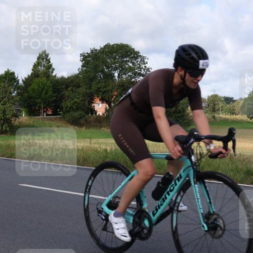 25.08.2024 - Elbe Triathlon Hamburg Fuchs,  Jonas http://msf.ph/oto/6853627 25.08.2024 10:02:06 Radfahren 221, 473, 418, 475 meine-sportfotos.de