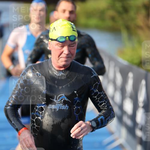 25.08.2024 - Elbe Triathlon Hamburg H.Heesch http://msf.ph/oto/6853642 25.08.2024 09:01:24 Schwimmen 175, 210, 215, 238, 270, 284, 293, 309, 318 meine-sportfotos.de