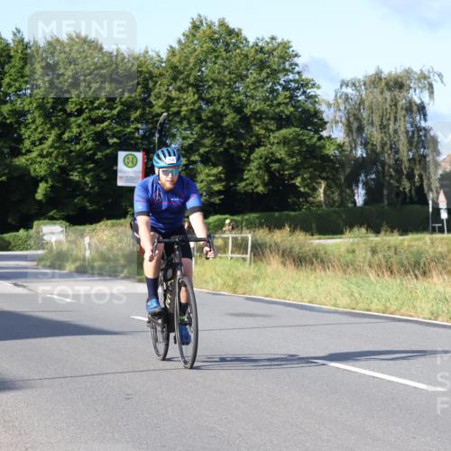 25.08.2024 - Elbe Triathlon Hamburg Fuchs,  Jonas http://msf.ph/oto/6853676 25.08.2024 09:17:32 Radfahren 321, 256, 257 meine-sportfotos.de